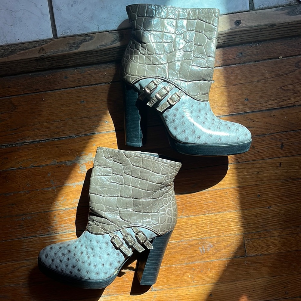 Leather ankle boots.